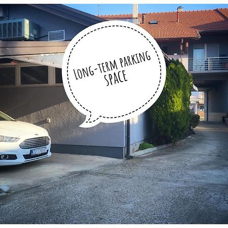 Apartment Anna - Free Pickup From Or Dropoff To Zagreb Airport At Any Time, Please Give Three Days Advance Notice - Long-Term Parking With Airport Transport Possibility Velika Gorica Esterno foto