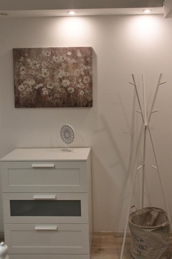 Apartment Anna - Free Pickup From Or Dropoff To Zagreb Airport At Any Time, Please Give Three Days Advance Notice - Long-Term Parking With Airport Transport Possibility Velika Gorica Esterno foto